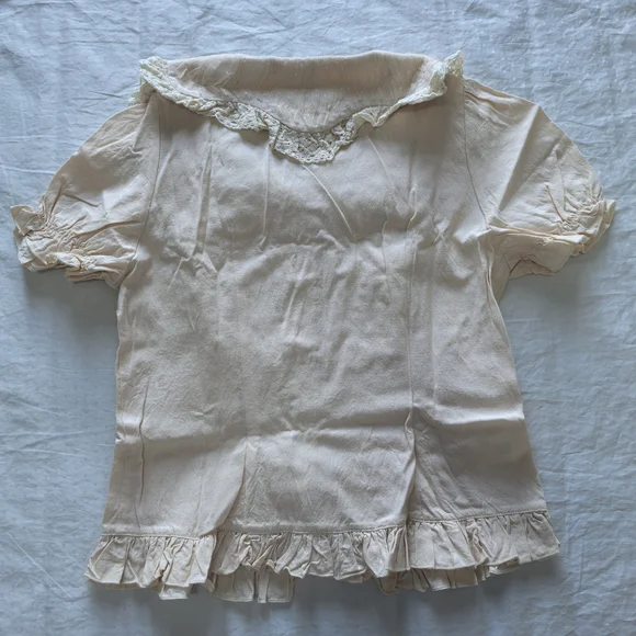 Cream Lace Ruffle Blouse - Picture 3 of 3